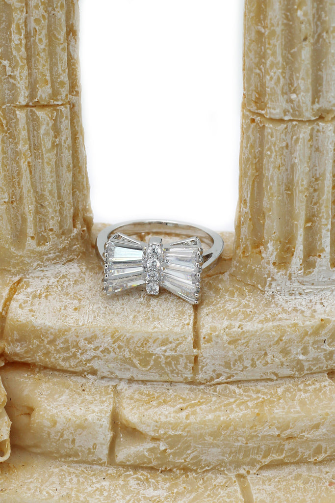 noble horizontal crystal ring