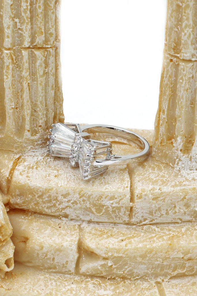 noble horizontal crystal ring