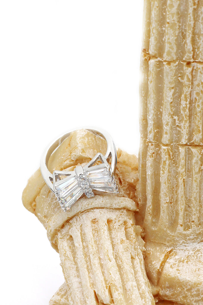 noble horizontal crystal ring