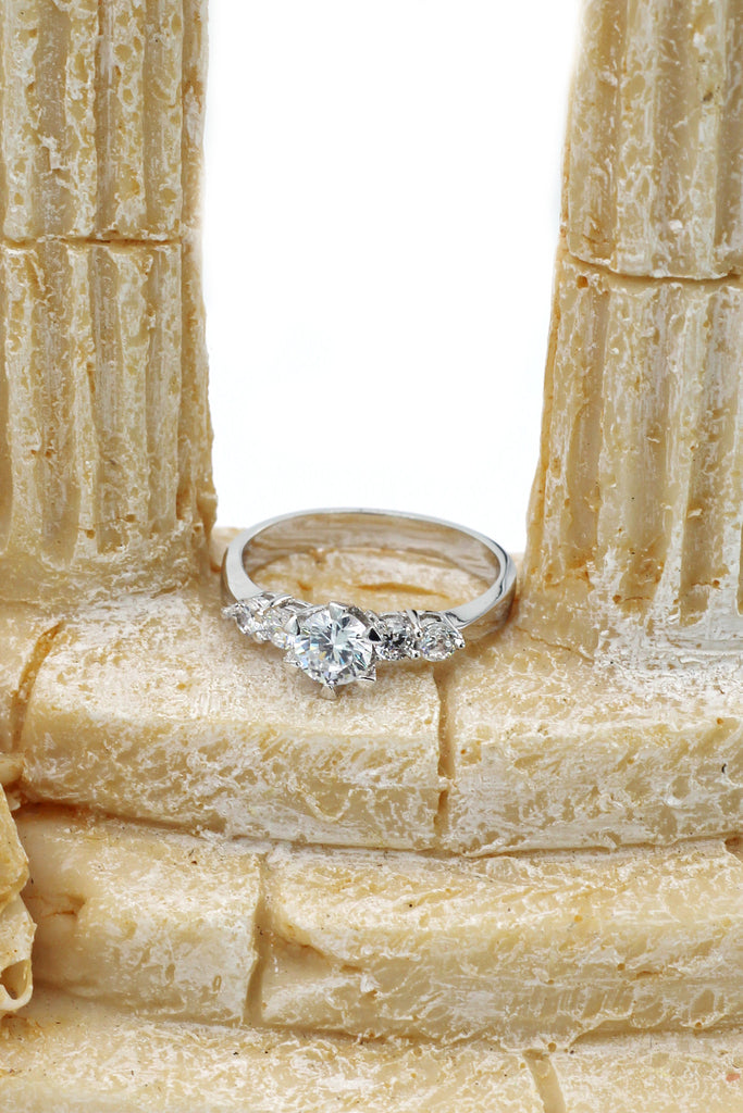 small claw accompanied crystal silver ring