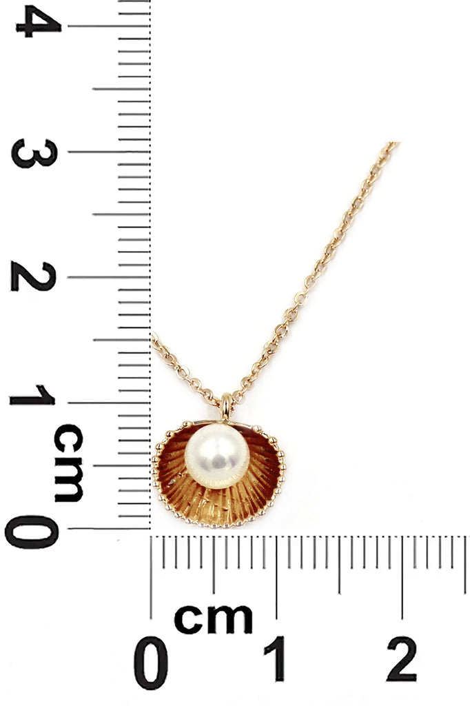 shell pearl pendant necklace