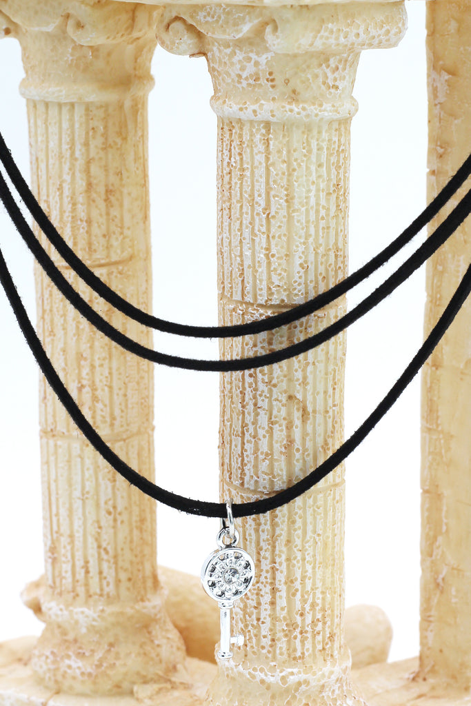 fashion three-chain crystal pendant key choker