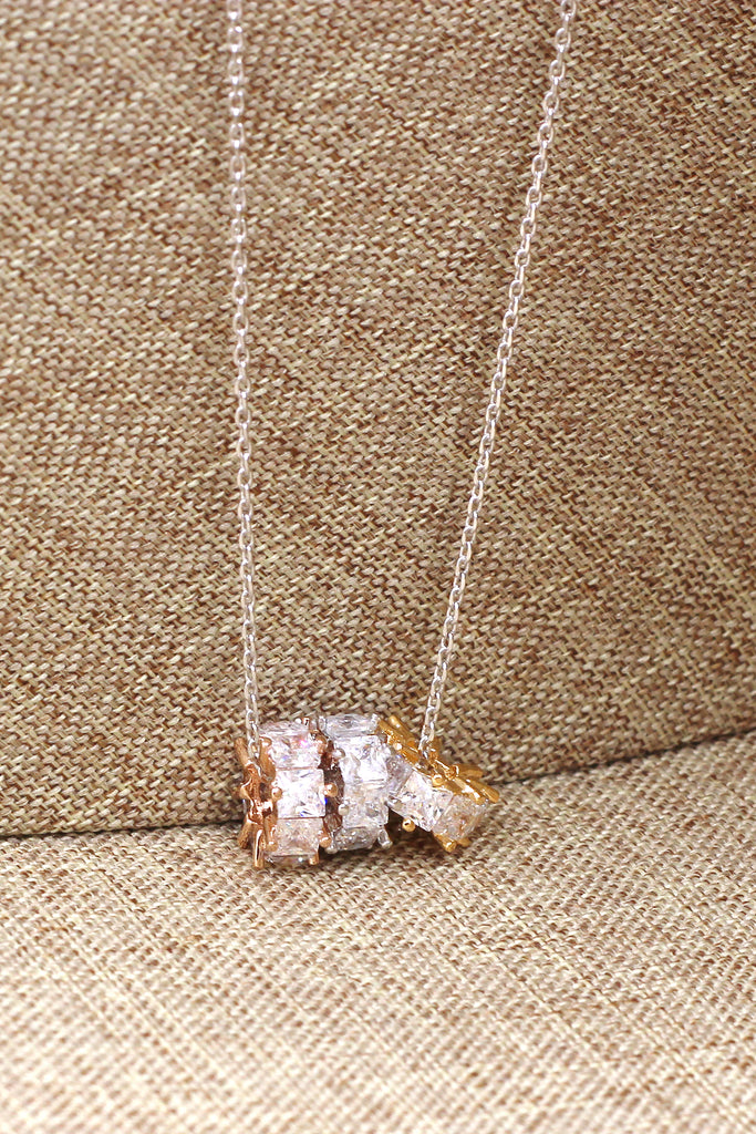 fashion tricolor small circle pendant necklace