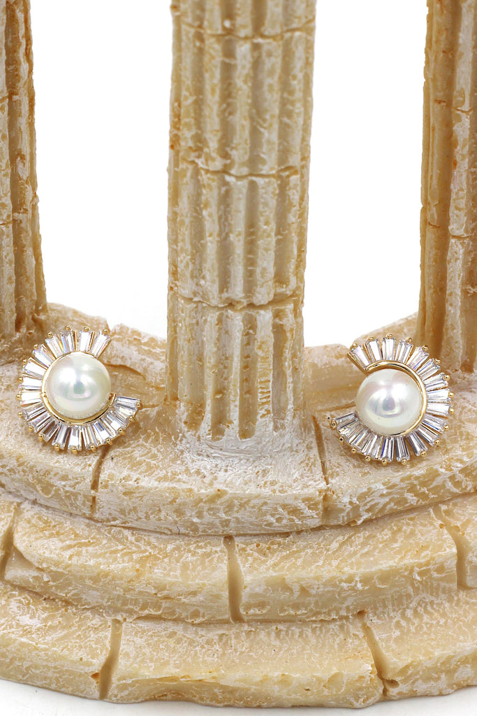 noble circle crystal pearl earrings