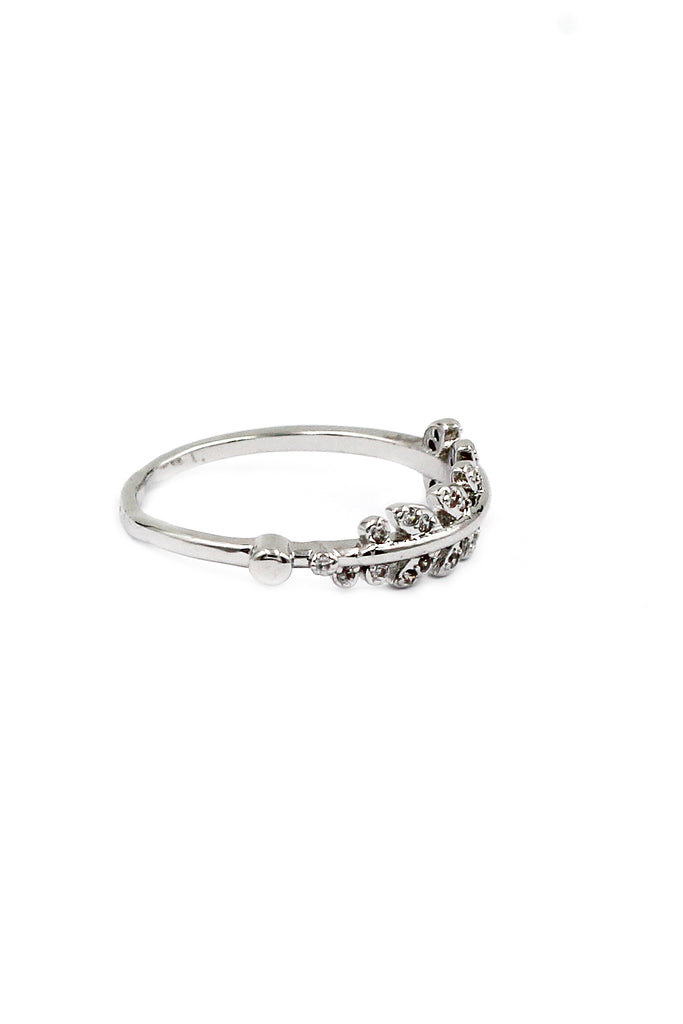 fashion delicate leaf crystal ring