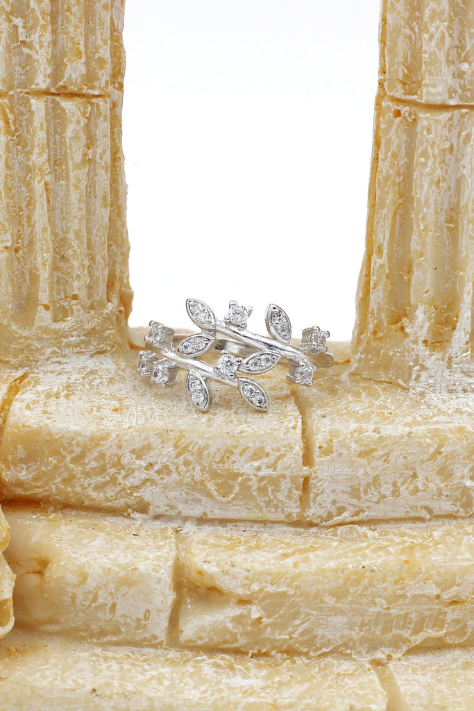 Delicate crystal ring flower earrings set