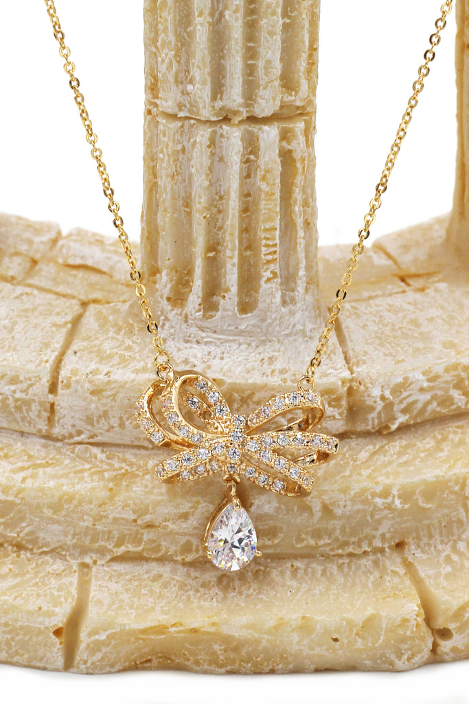 noble bowknot crystal pendant necklace