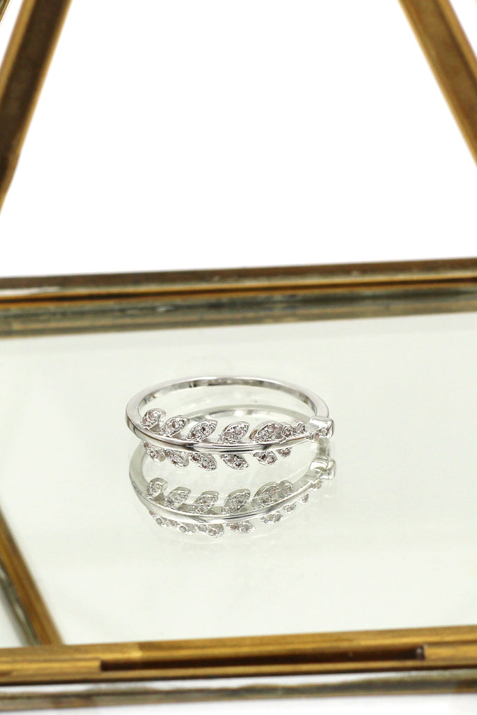 fashion flashing small leaf ring