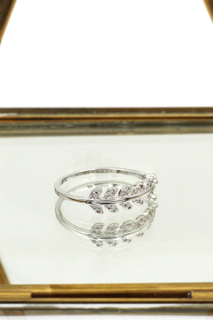 fashion flashing small leaf ring