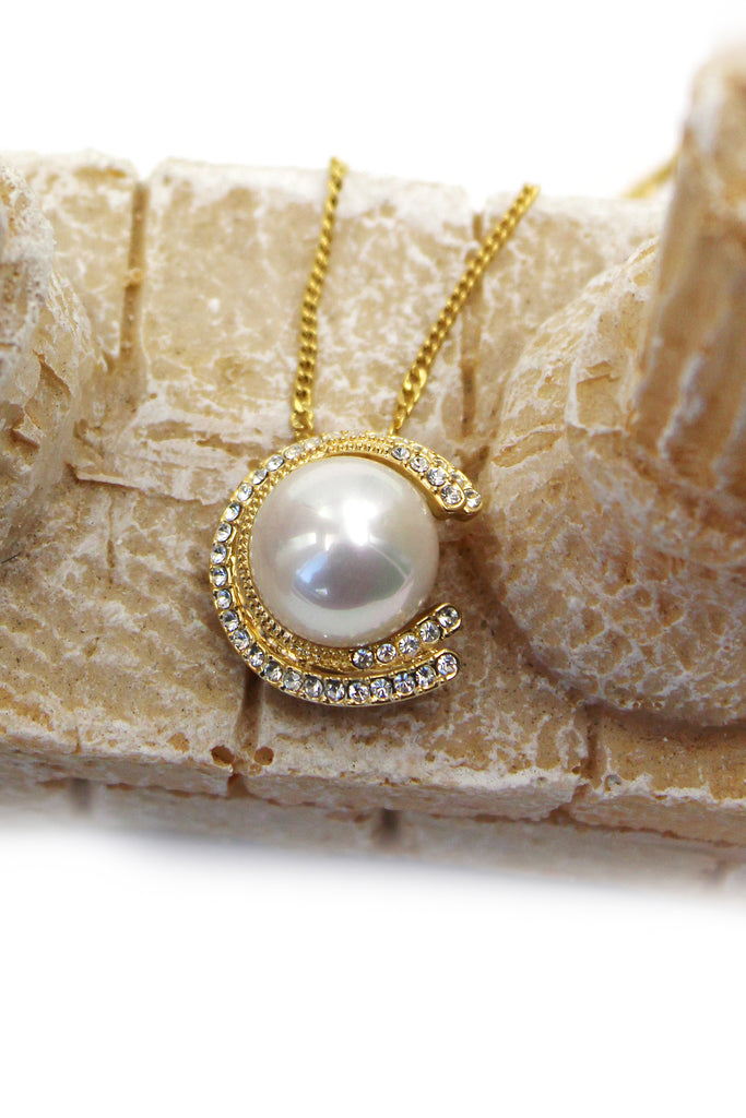Fashion Half Moon Pearl Necklace