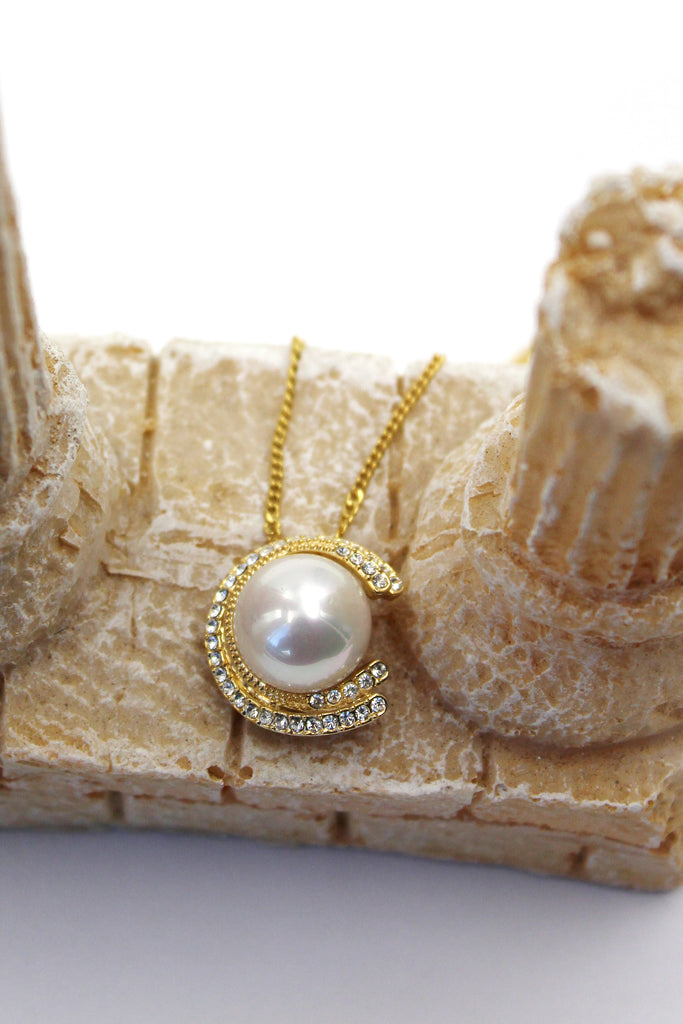 Fashion Half Moon Pearl Necklace