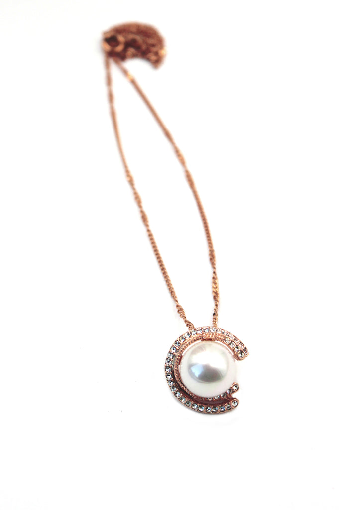 Fashion Half Moon Pearl Necklace