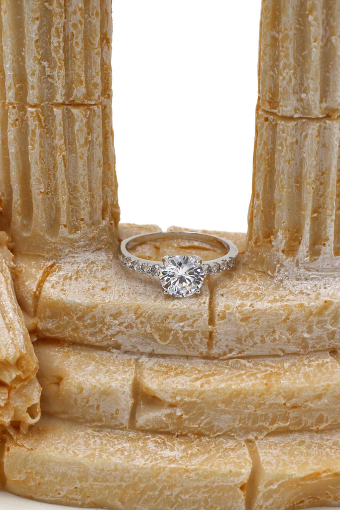 simple four claw crystal Ring