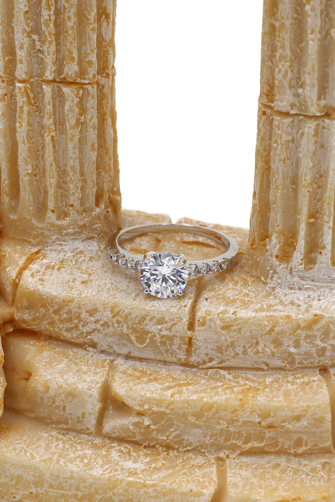 simple four claw crystal Ring