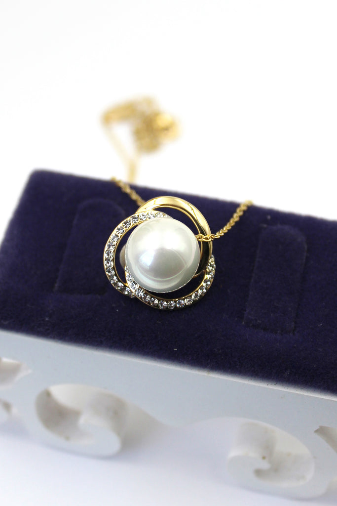 simple clavicle chain bead necklace