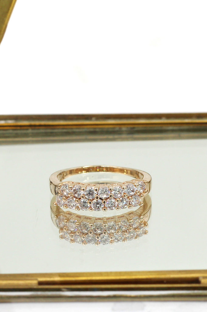 fashion small claw crystal ring