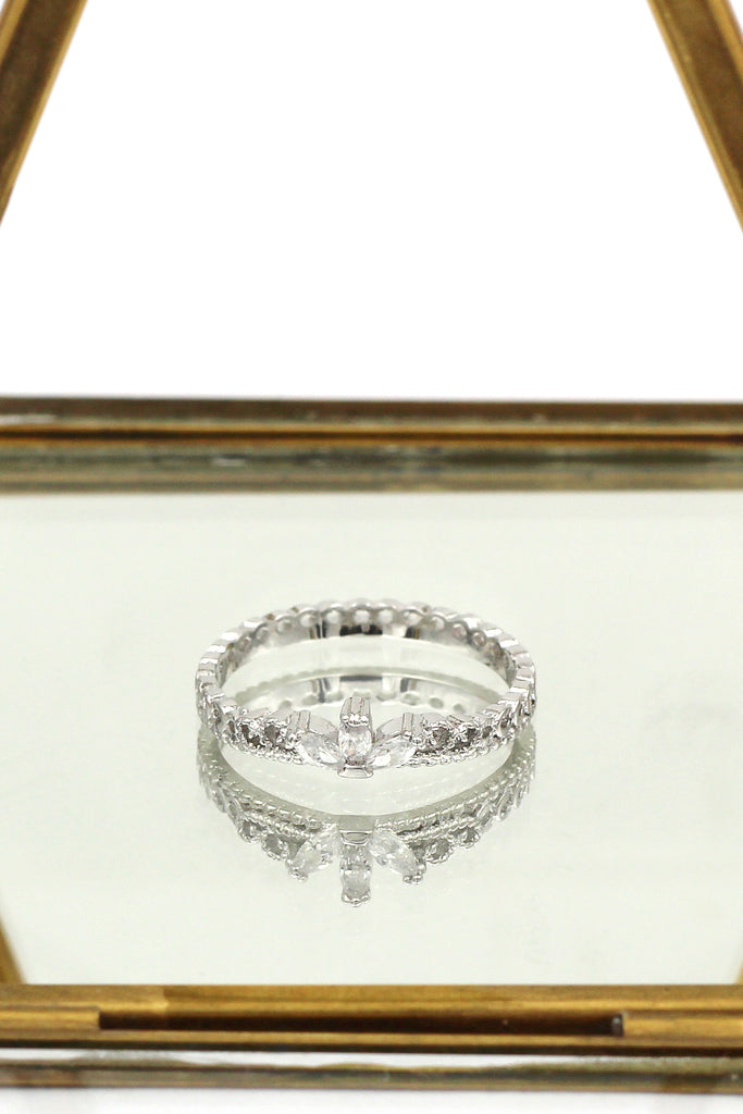 simple Lotus Crystal Ring