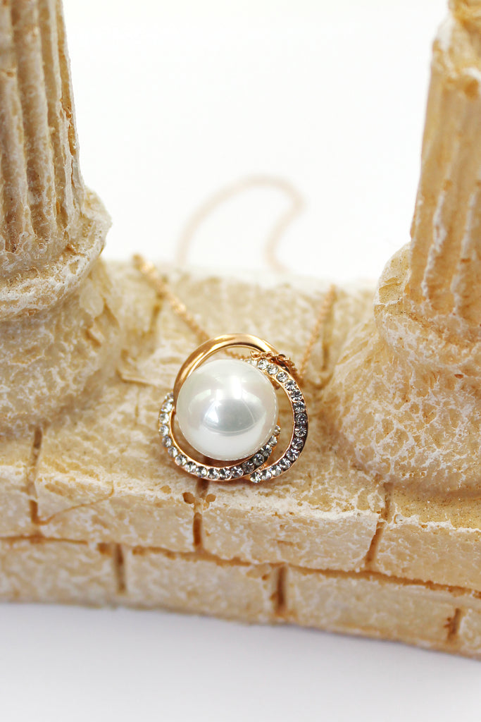 simple clavicle chain bead necklace