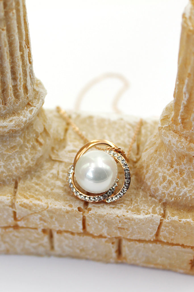 simple clavicle chain bead necklace