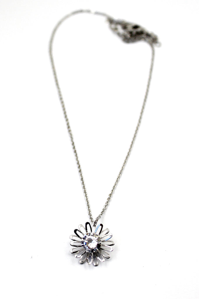 Simple small daisy crystal necklace