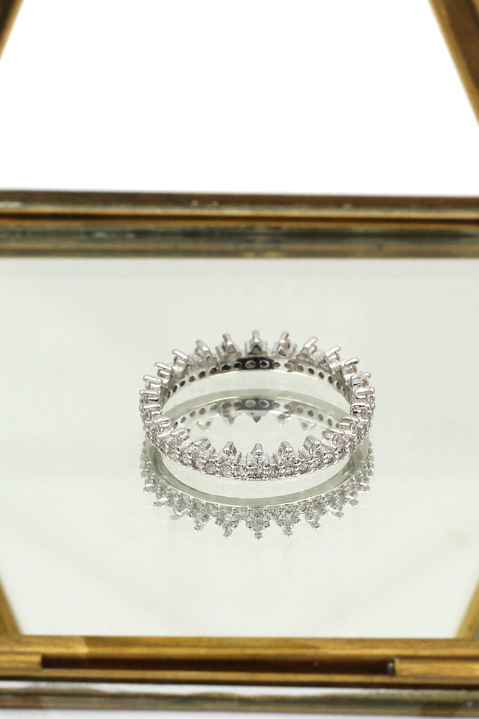 fashionable temperament crystal ring