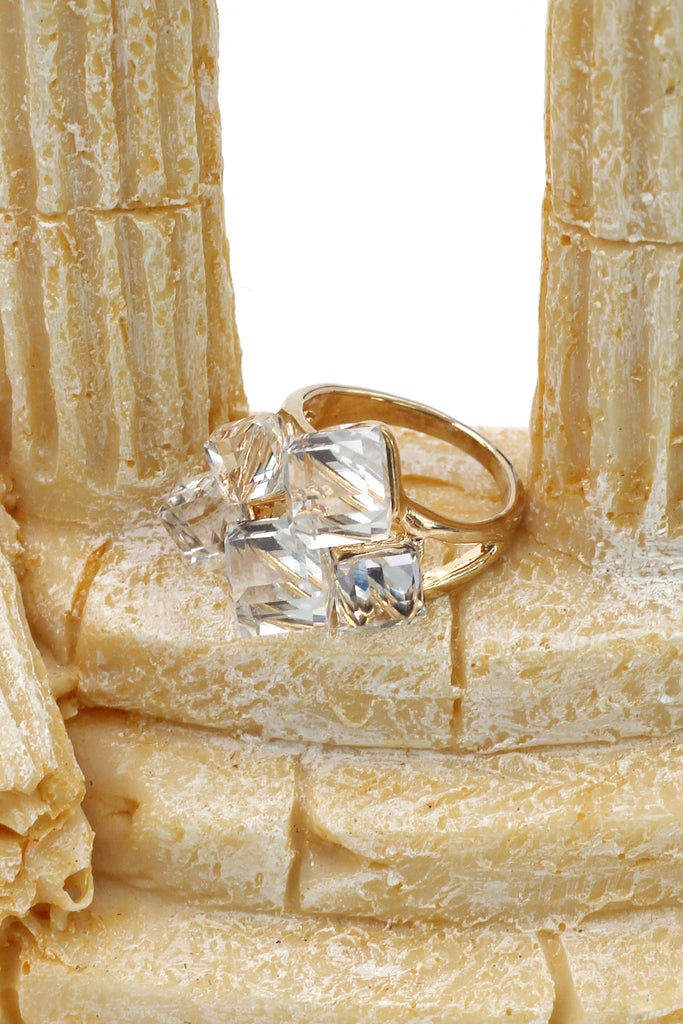 noble color square crystal golden ring