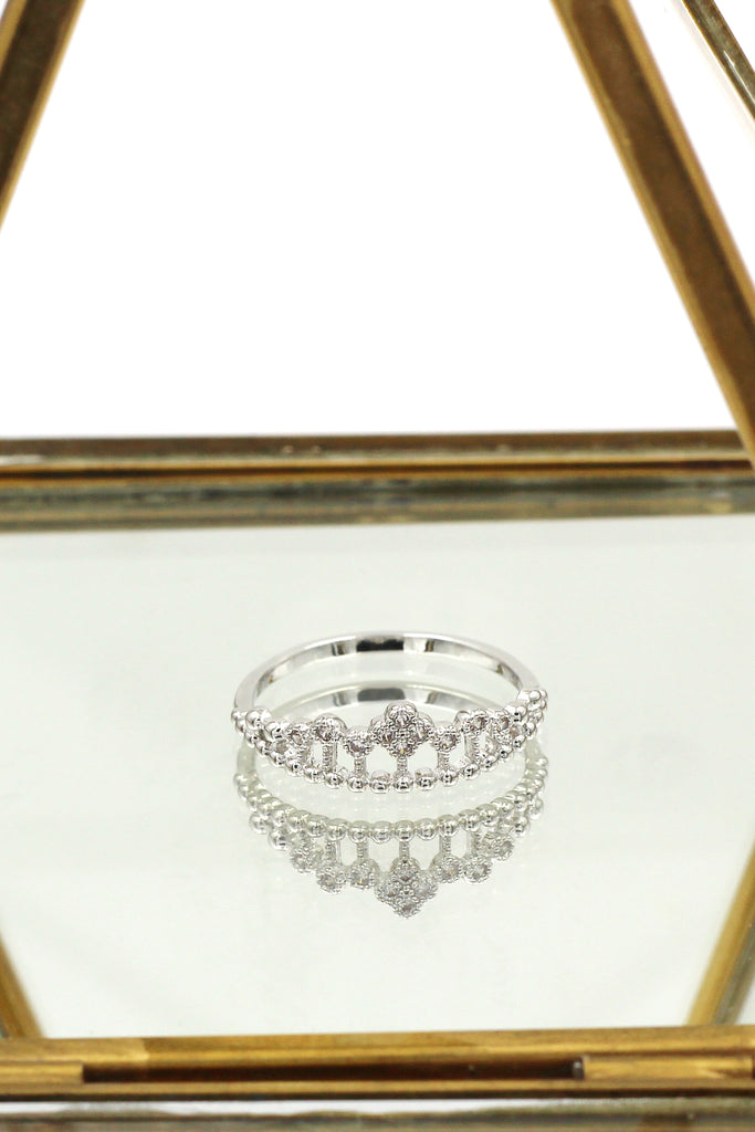 fashion line with crystal ring