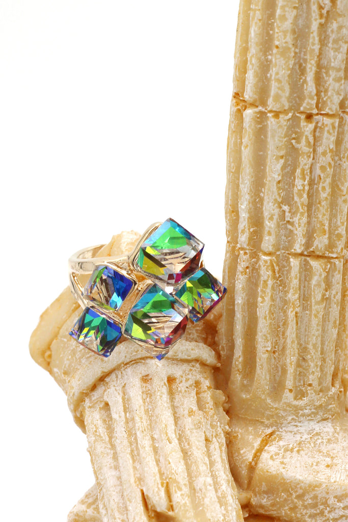 noble color square crystal golden ring