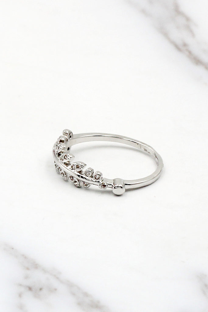 fashion delicate leaf crystal ring