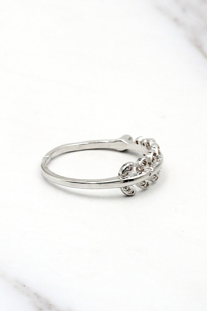 fashion delicate leaf crystal ring