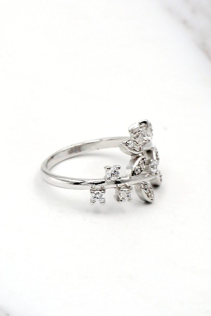 Delicate crystal ring flower earrings set
