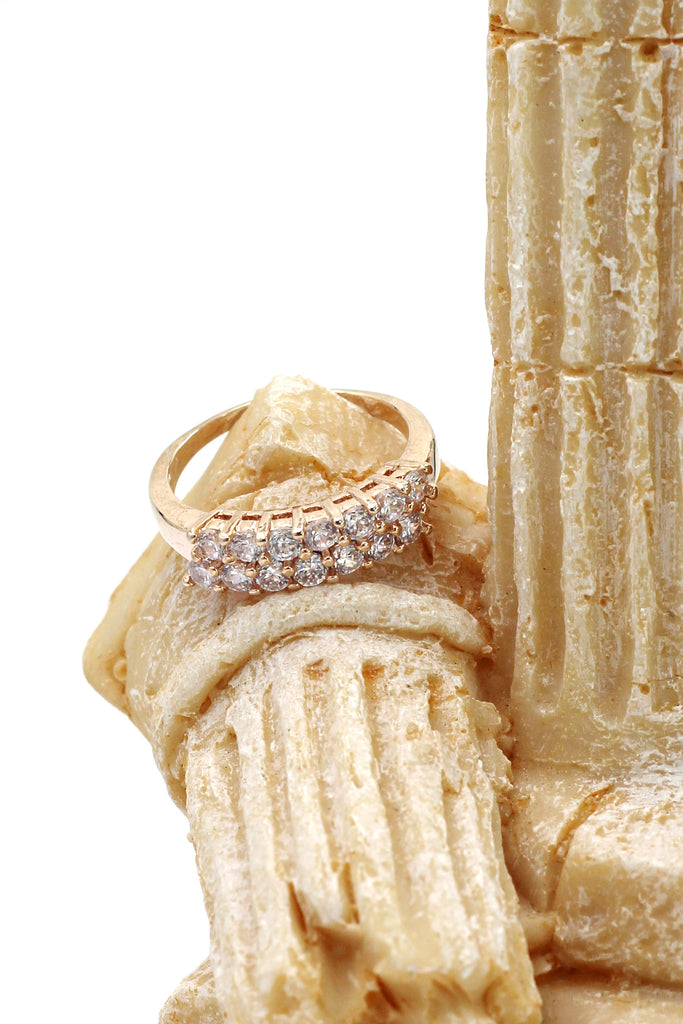 fashion small claw crystal ring