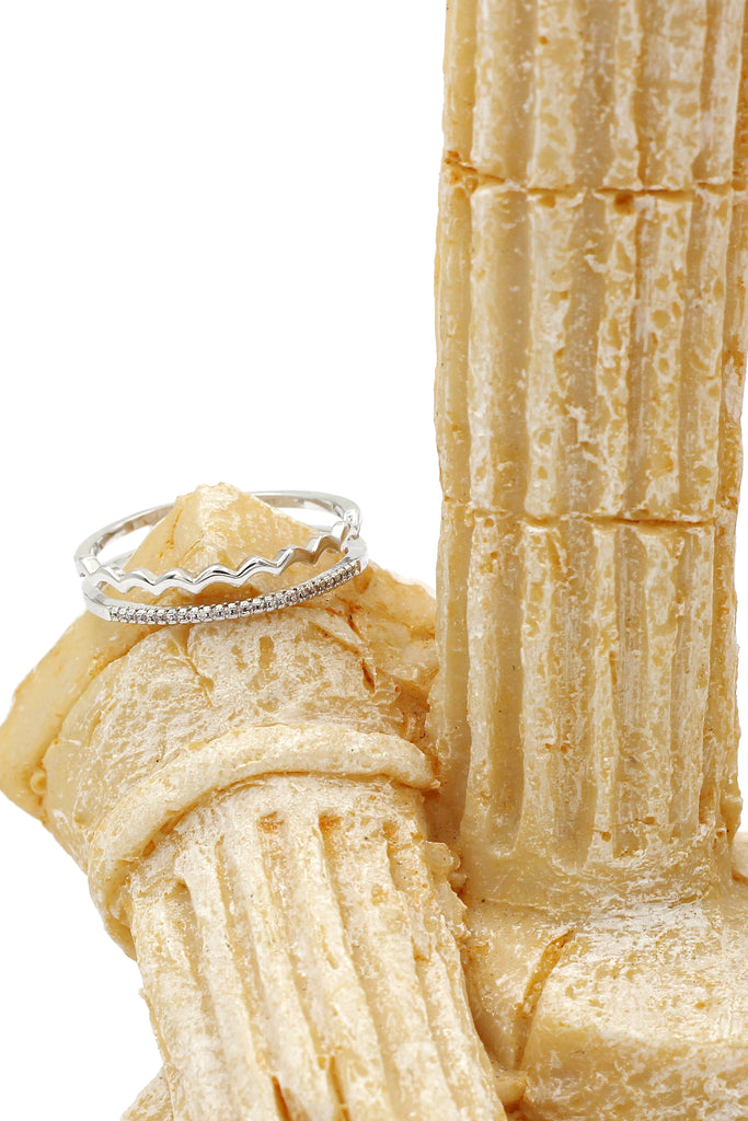 fashion group inlaid crystal ring