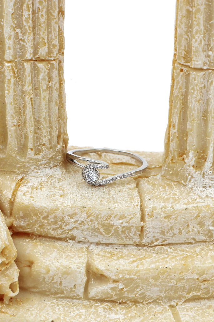 fashion crystal group inlaid ring