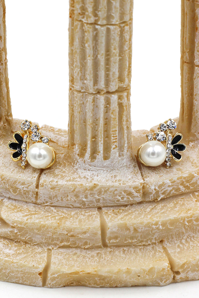 lovely pearl and crystal earrings