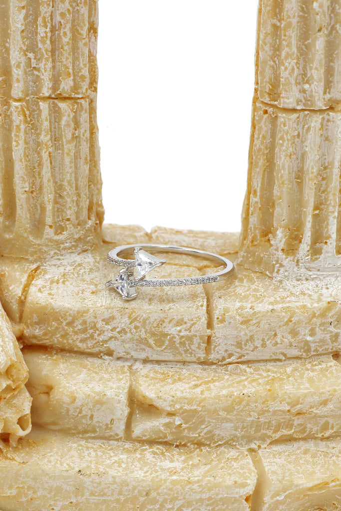 triangle arc bright crystal ring