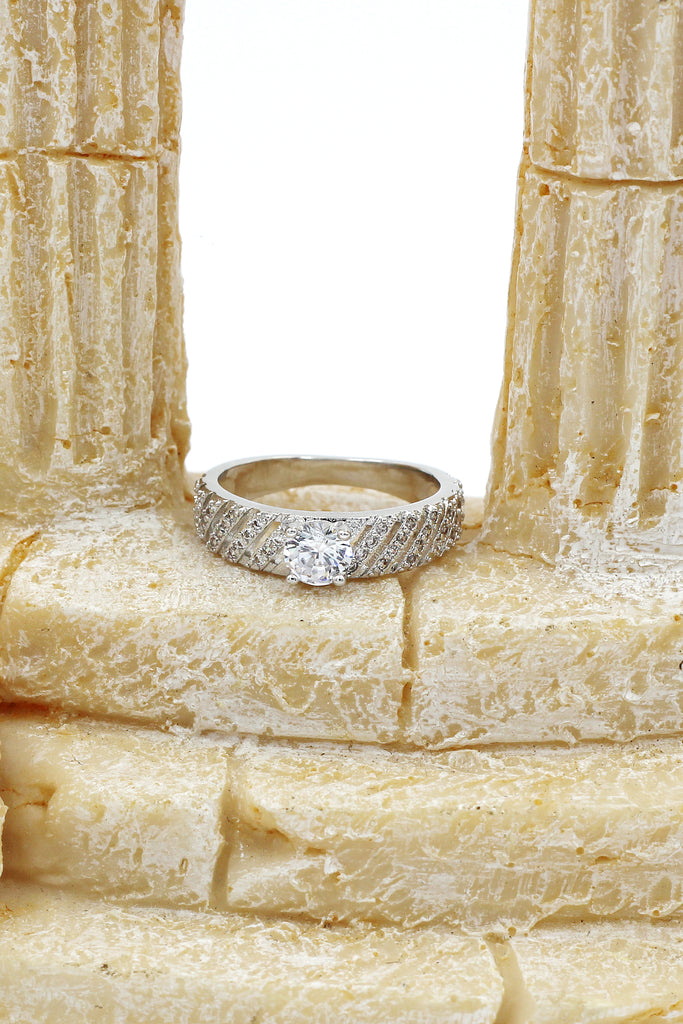 fashion sparkling crystal ring