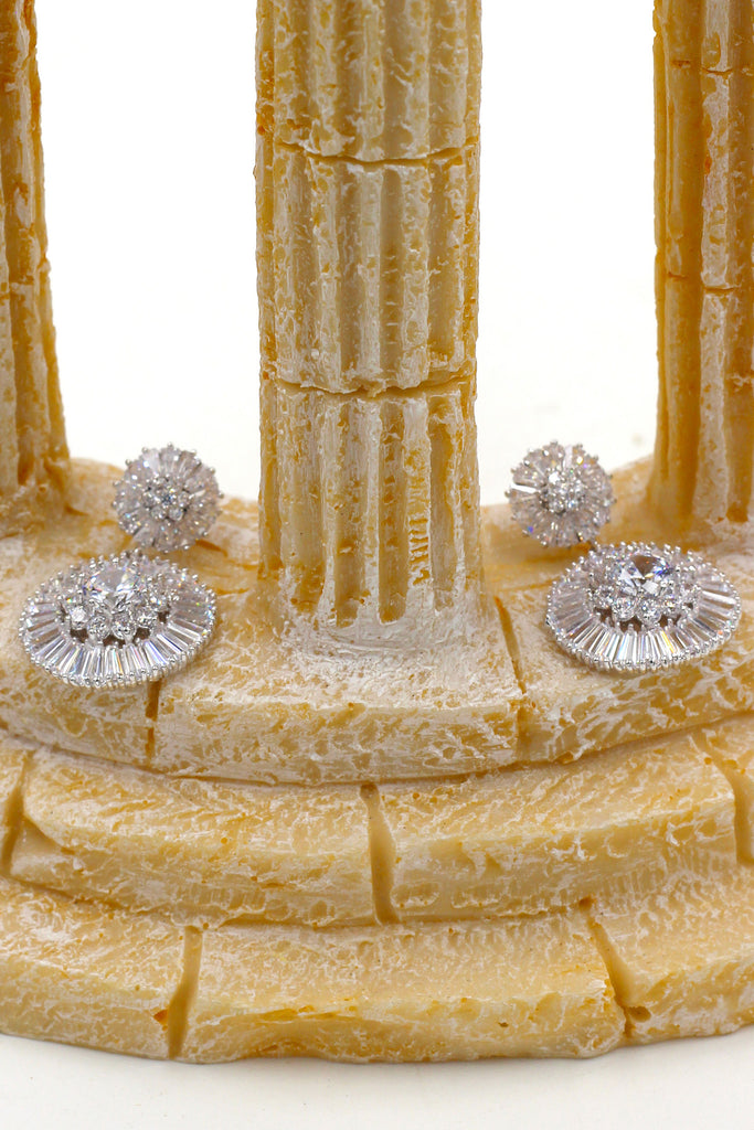 shining circle crystal earrings