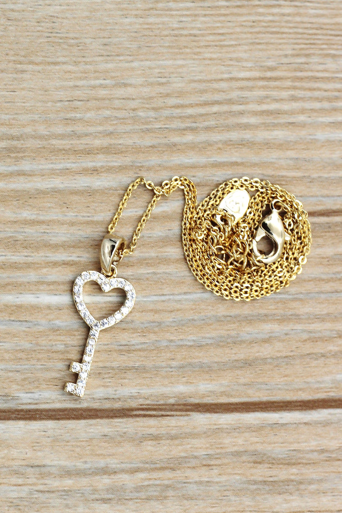 Simple heart-shaped key crystal necklace set
