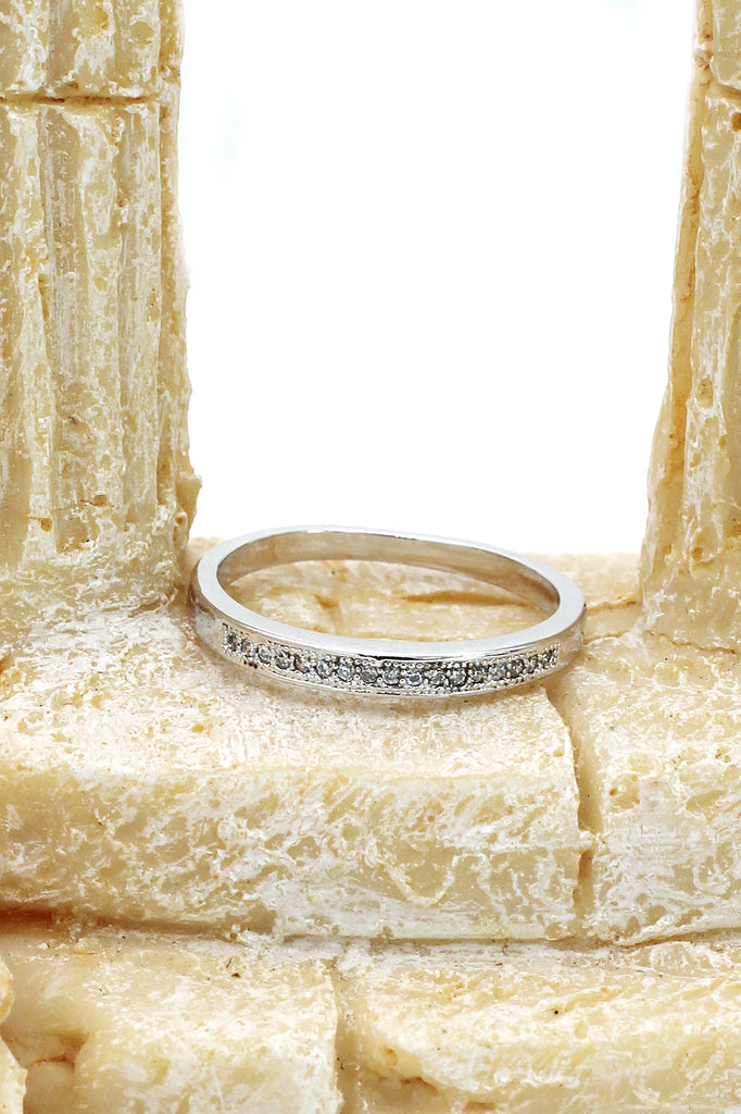 fashion recessed small crystal silver ring