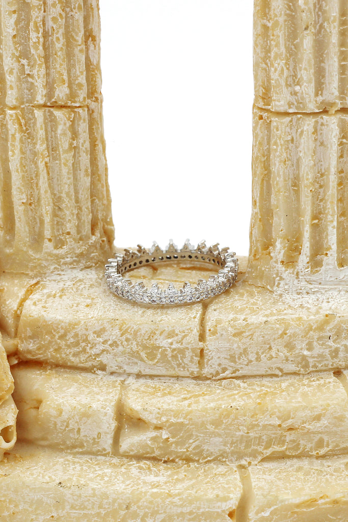 fashionable temperament crystal ring