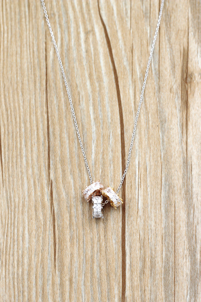 fashion tricolor small circle pendant necklace