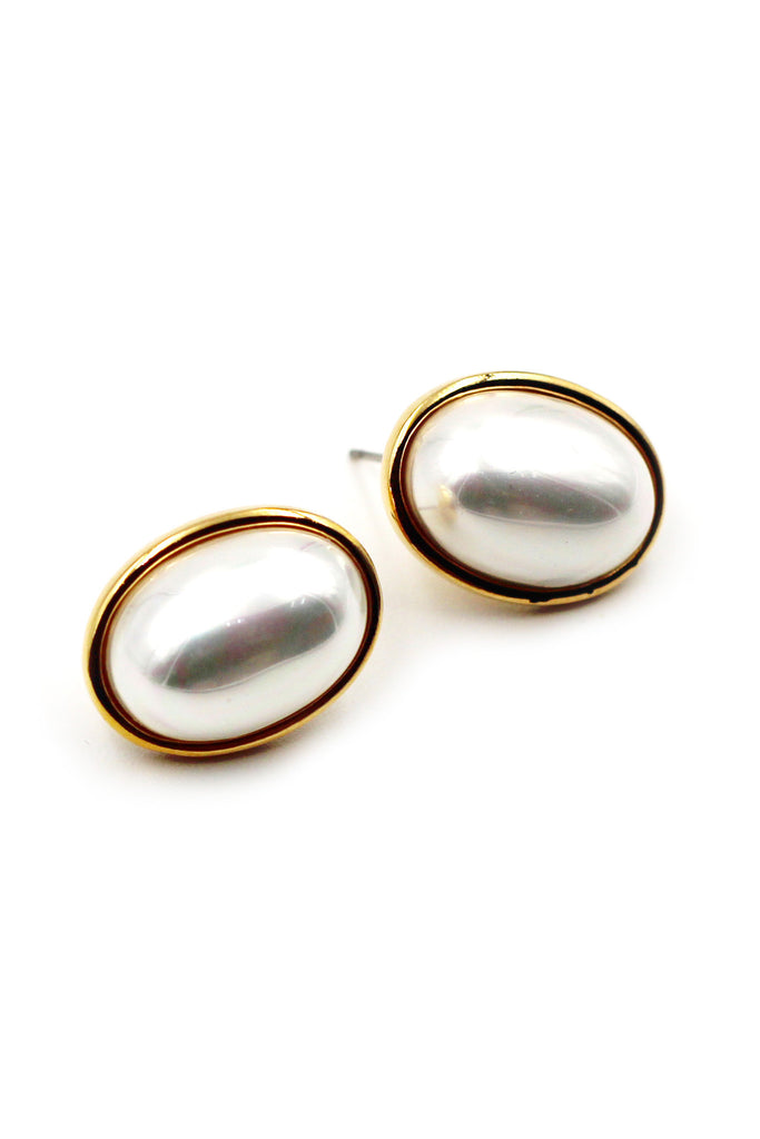 Fashion big pearl earrings