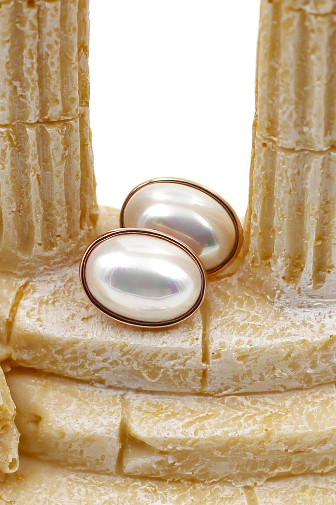 Fashion big pearl earrings