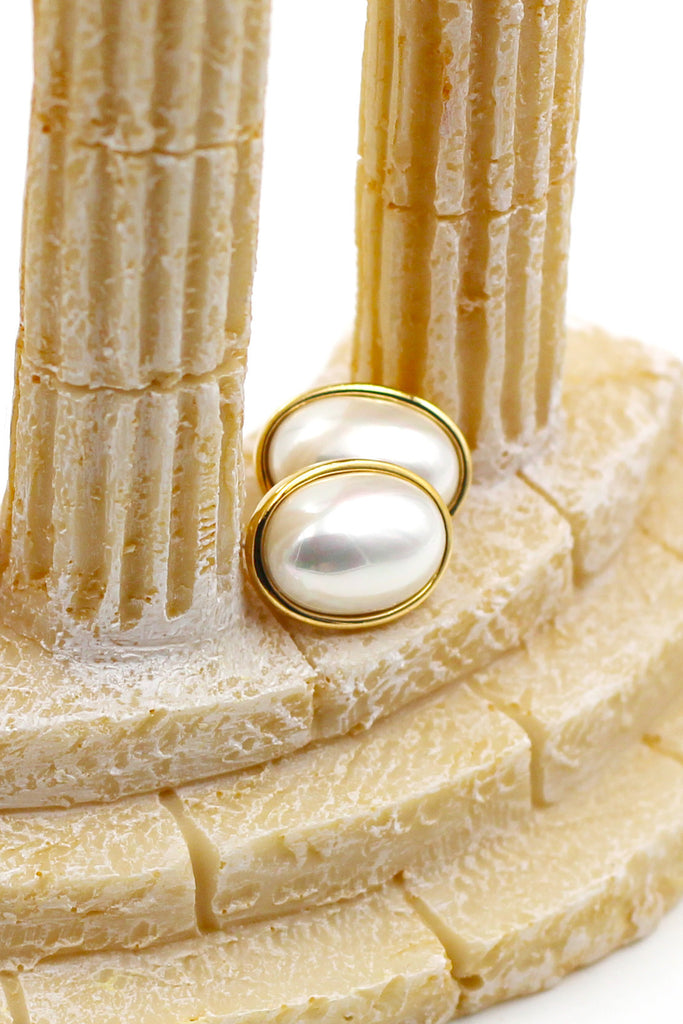 Fashion big pearl earrings