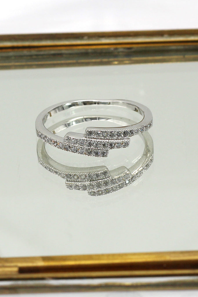 fashion inlay small crystal overlapping ring