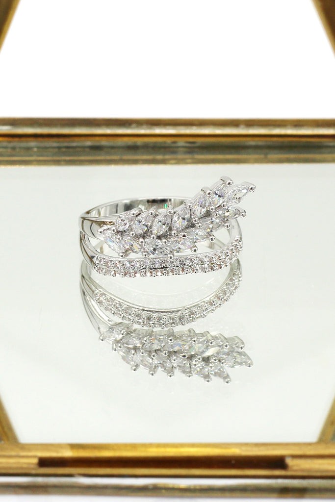 fashion small crystal tassel silver ring