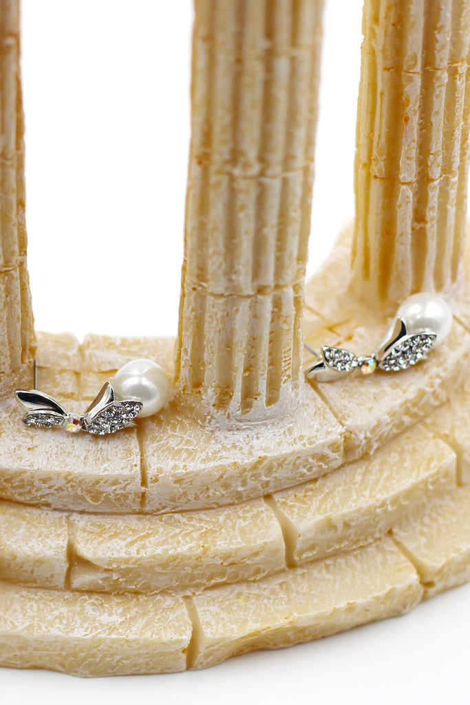 Fashion pearls leaf crystal earrings