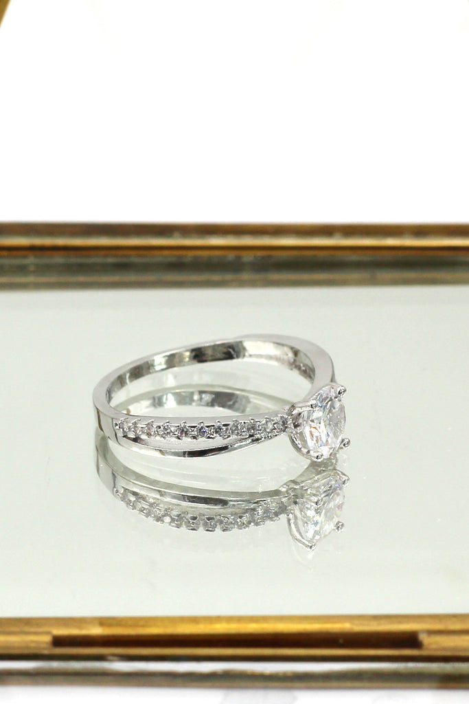 fashion embed crystal silver ring