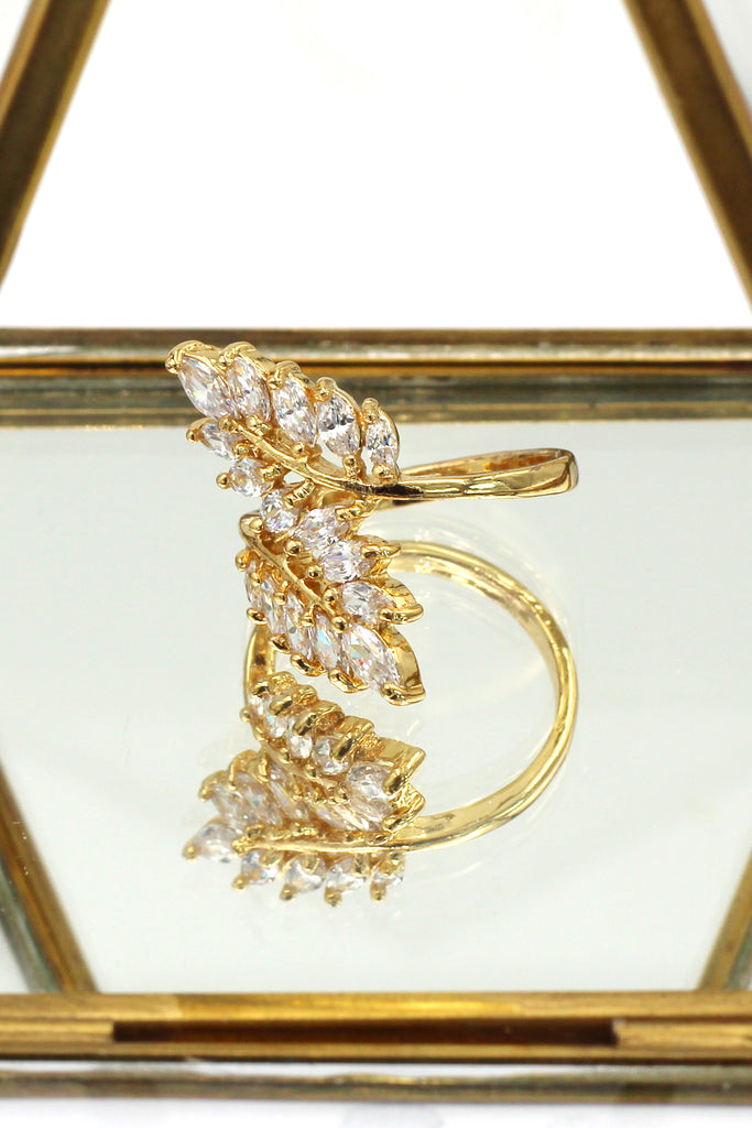 noble fringe crystal lady ring